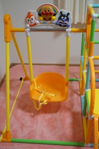 ブランコも子供が喜びます